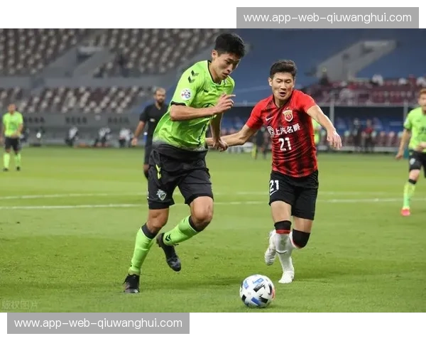 浦江潮涌对垒悉尼蓝影：亚冠苍穹下的权力游戏与绿茵史诗